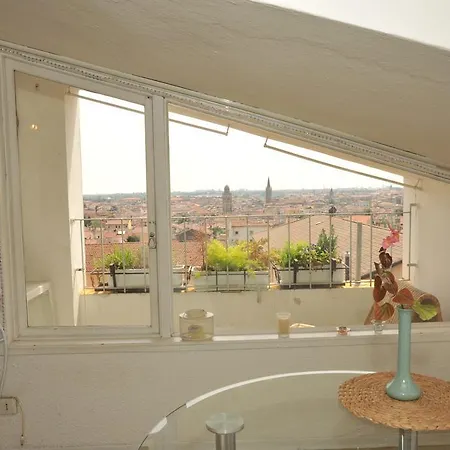Mansarda White Dream Appartement *